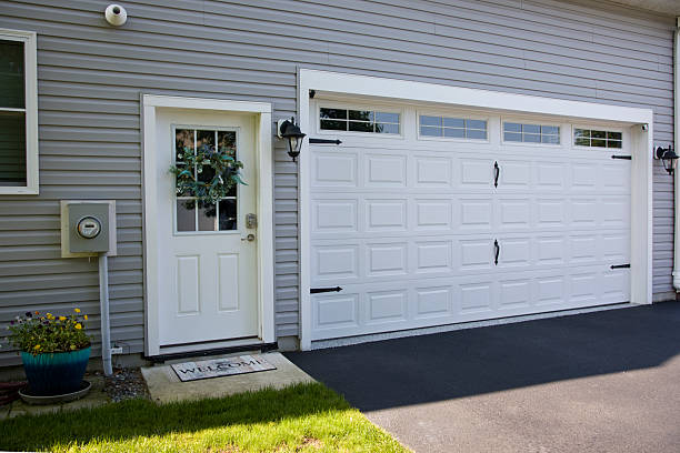 24/7 Emergency Garage Door experts in Shafer, MN